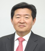 윤학배